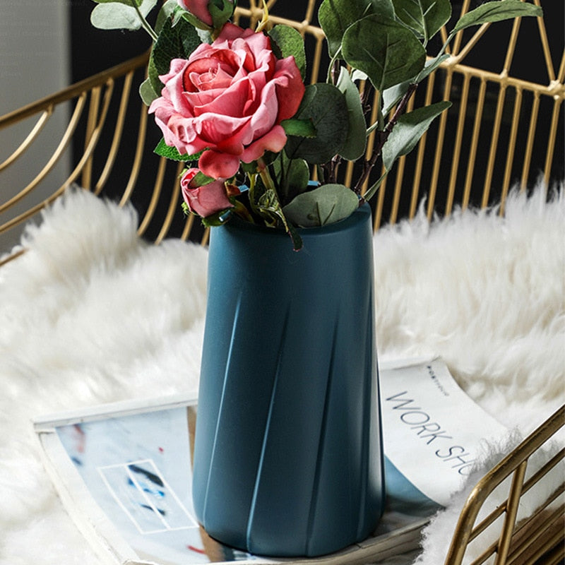 Luxury Modern Plastic Vase